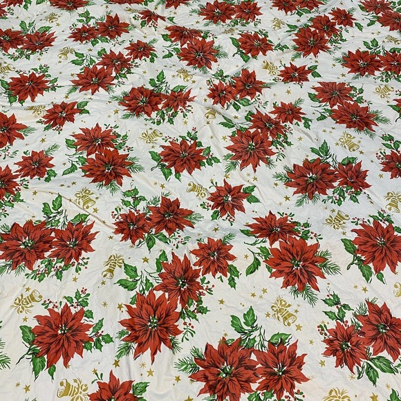 VTG Round 49” CHRISTMAS Poinsettia Bells Tablecloth Vinyl Flannel Back Fringe - Picture 1 of 7